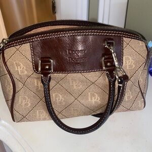 Dooney & Bourke purse